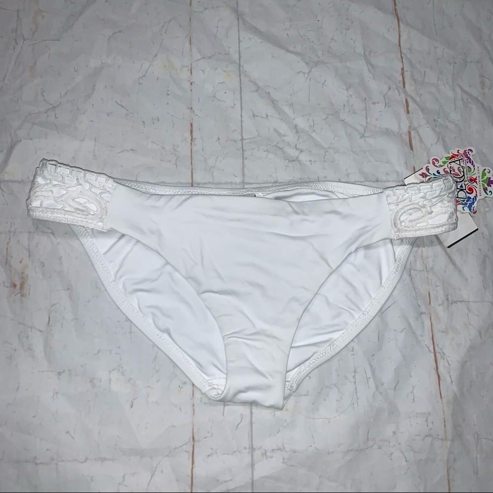 NWT Becca Rebecca Virtue Women's American Fit White Hipster Bikini Botto…